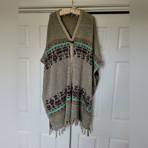 Kontrol Women's Oversized Poncho, Cover Up, Shrug, Tribal Print, Fringe, XL - Picture 4 of 16